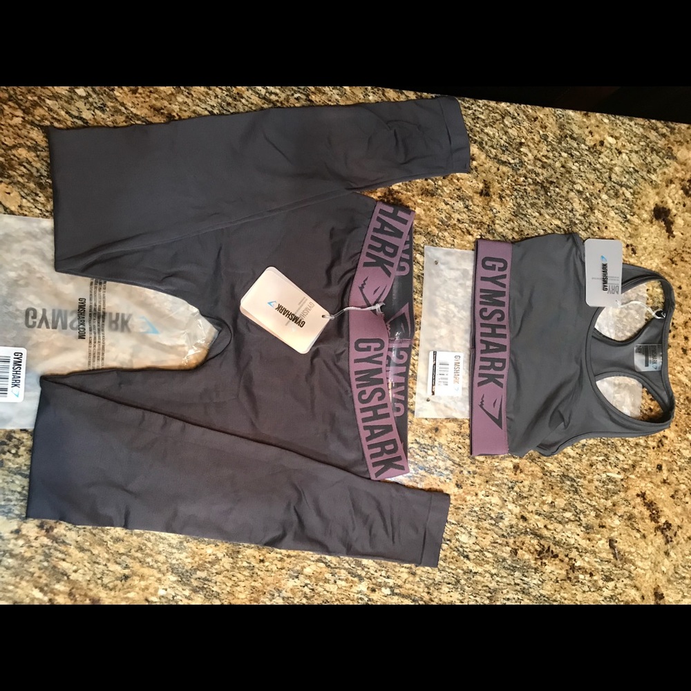 Gymshark Set Charcoal w/ Purple